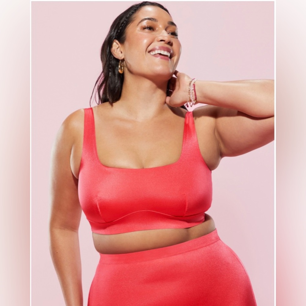 Yitty: Athleisure Shapeware -Shaping Midi Bralette
